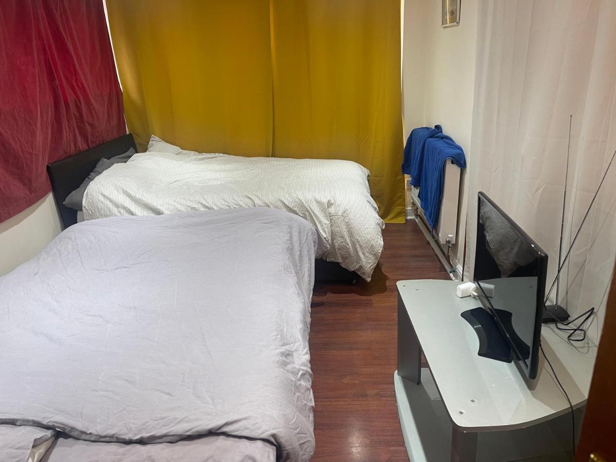 Relevant Bed & Breakfast Bexley Bagian luar foto